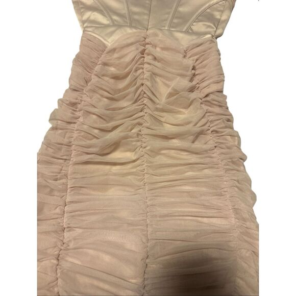 House of CB freyja size M gathered corset ruched dress - EUC - Picture 7 of 9